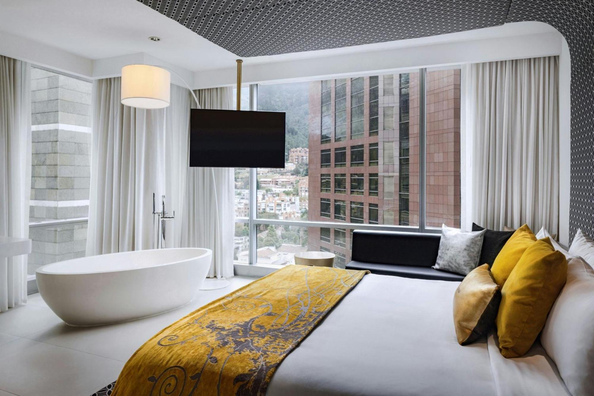 One-Bedroom Supreme Junior King Suite in Loft